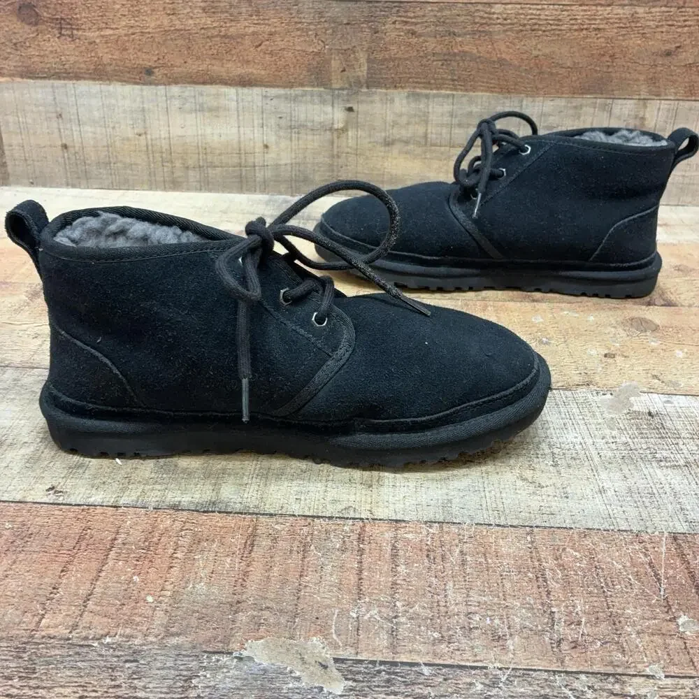 UGG Neumel Boots Mens Size 9 42 Black Suede Shearling Lined Chukka Ankle Winter